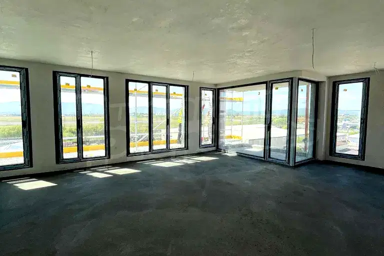 4-bedroom apartment in област София, Kostinbrod