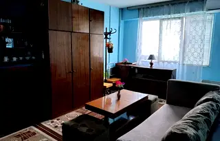 Двустаен апартамент в Монтана, Младост 1