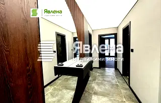 Тристаен апартамент в Бургас, Несебър