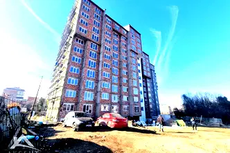 Тристаен апартамент в Перник, Център