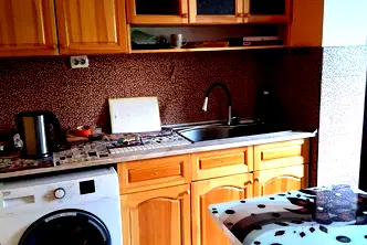 Двустаен апартамент в Перник, Изток