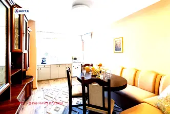Многостаен апартамент в Плевен, Широк център