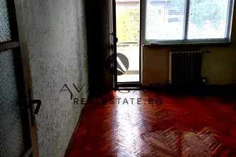 Тристаен апартамент в Център, Пловдив с две тераси