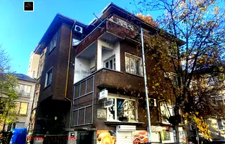 Просторен 4-стаен апартамент в Център Пловдив с два балкона