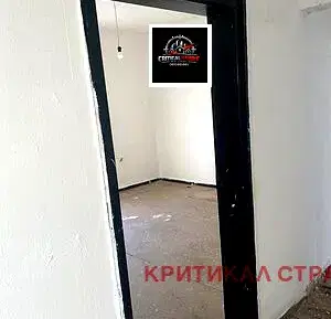 Снимка 5 — Просторен 4-стаен апартамент в Център Пловдив с два балкона