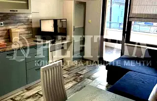 Двустаен апартамент с две тераси в Център, Пловдив