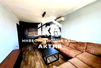 Тристаен апартамент с две тераси в Центъра на Пловдив