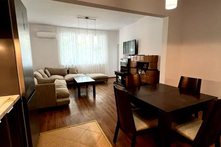 3-bedroom apartment in Plovdiv, Centyr