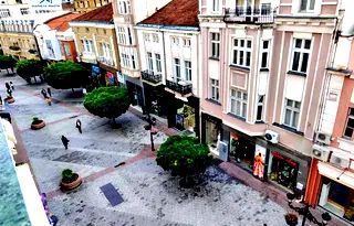 4-стаен апартамент с изглед към Джумаята в Център, Пловдив