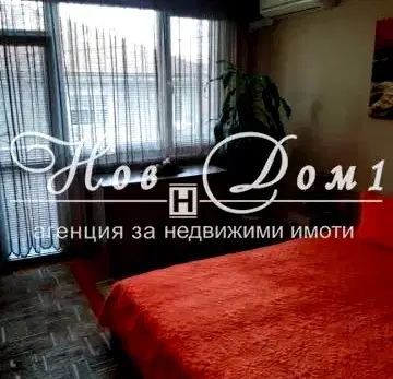 Снимка 2 — 4-стаен апартамент с две тераси в Христо Смирненски, Пловдив