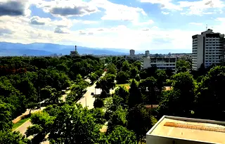Тристаен апартамент с южно изложение в Каменица 2, Пловдив