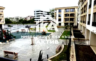 Тристаен апартамент в Кършияка с асансьор в затворен комплекс