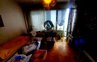Тристаен апартамент в Кършияка с две тераси