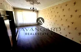 Тристаен апартамент с 4 отделни стаи в Кючук Париж, Пловдив