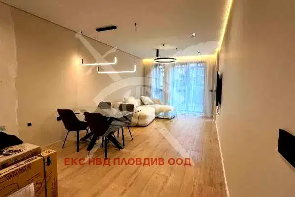 Двустаен апартамент с 74 кв.м. в Младежки Хълм, Пловдив