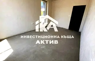 Двустаен апартамент с голяма веранда в Остромила, Пловдив