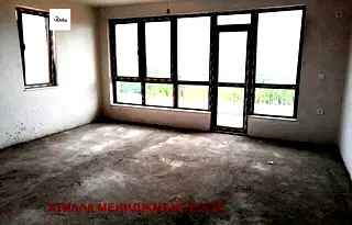 Четиристаен апартамент с три спални в Остромила, Пловдив
