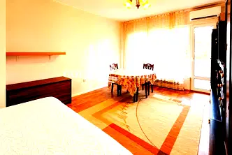 2-стаен апартамент с тераса в Тракия, Пловдив