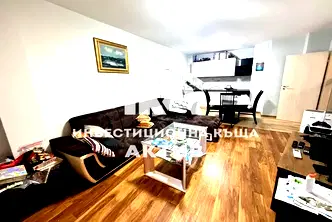 Тристаен апартамент с тераса в Тракия, Пловдив
