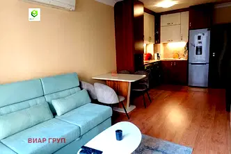 Тристаен апартамент с паркомясто в Южен, Пловдив
