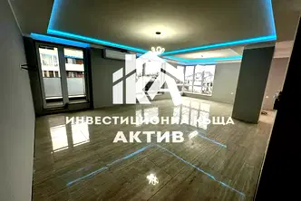 Четиристаен пентхаус с тераси в Кючук Париж, Пловдив