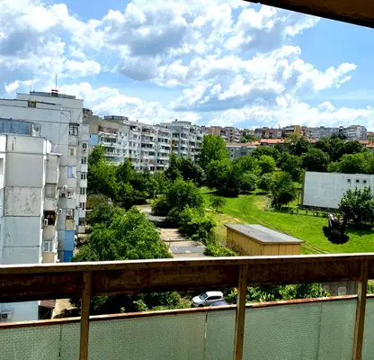 Снимка 3 — Многостаен апартамент в Русе, Дружба 3