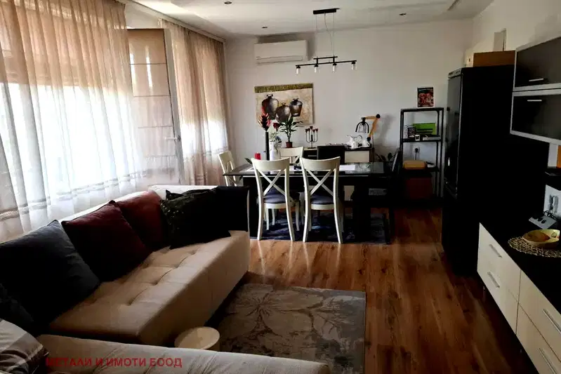 3-bedroom apartment in Ruse, Shirok Centyr