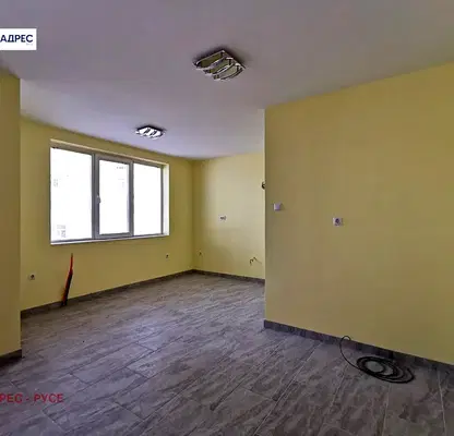 Снимка 4 — Тристаен апартамент в Русе, Възраждане