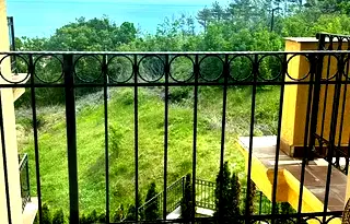 Тристаен апартамент в Добрич, с. Кранево