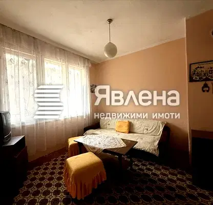 Photo 4 — Spacious 3-room apartment with garage in Narechenski Bani