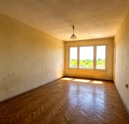 Снимка 3 — Двустаен апартамент в Шумен, 5-ти полк