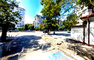 Тристаен апартамент с две тераси в Банишора, София