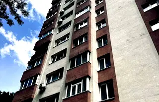 Тристаен апартамент с две тераси в Банишора, София