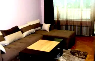 Двустаен апартамент в Борово с остъклен балкон