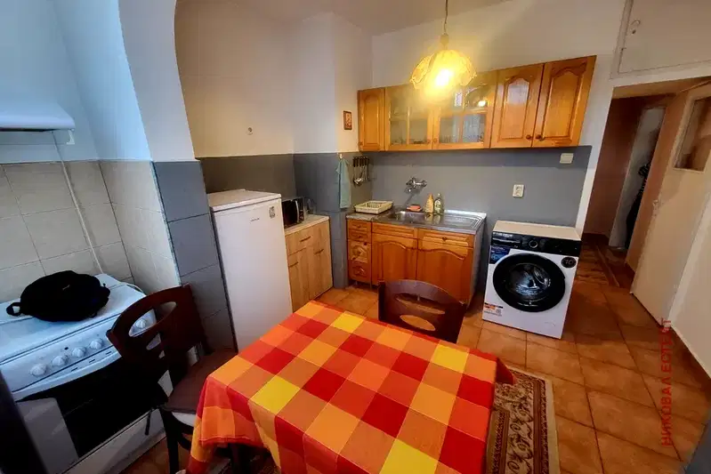 3-bedroom apartment in Sofiya, Borovo
