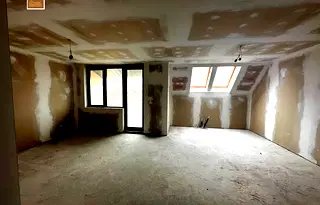 Четиристаен мезонет в Бъкстон с голяма покривна тераса