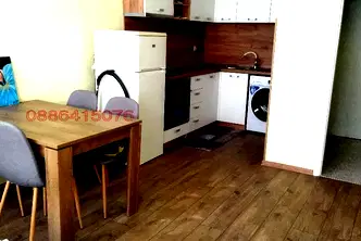 Двустаен апартамент в Бъкстон с южно изложение