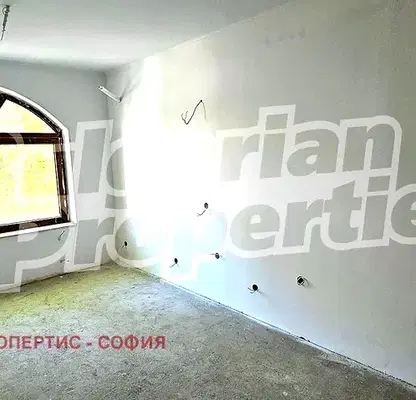 Снимка 5 — Едностаен апартамент в Център на София с асансьор