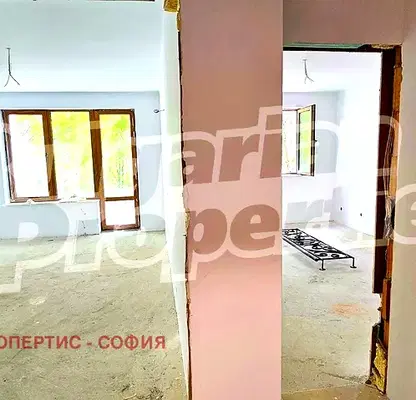 Снимка 5 — Двустаен апартамент в Център София с южно изложение