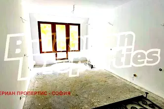 Двустаен апартамент в Център София с асансьор