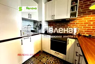 Двустаен апартамент с тераса в Център, София