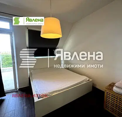 Снимка 4 — Двустаен апартамент с тераса в Център, София