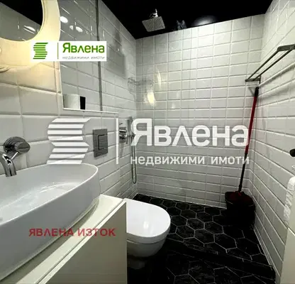 Снимка 5 — Двустаен апартамент с тераса в Център, София