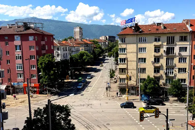 3-bedroom apartment in Sofiya, Centyr