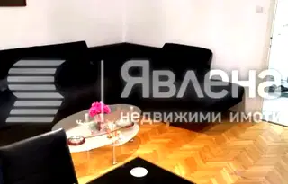3-стаен апартамент в Център, София с тераса и балкон