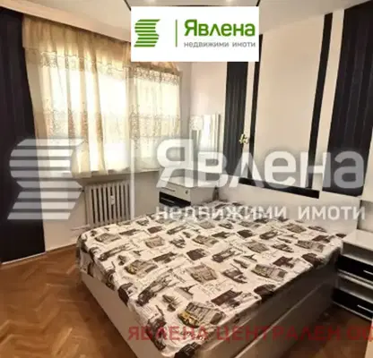 Снимка 3 — 3-стаен апартамент в Център, София с тераса и балкон
