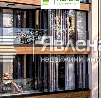 Снимка 2 — Тристаен апартамент в Център на София с паркомясто