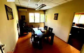 3-стаен апартамент в Център, бул. Патриарх Евтимий с балкон