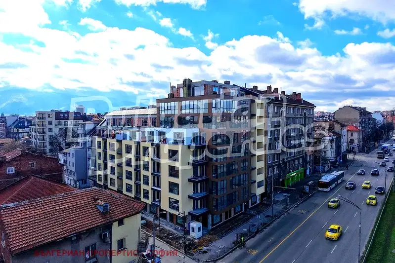 3-bedroom apartment in Sofiya, Centyr