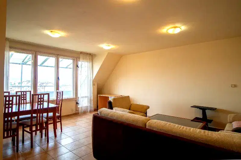 3-bedroom apartment in Sofiya, Centyr